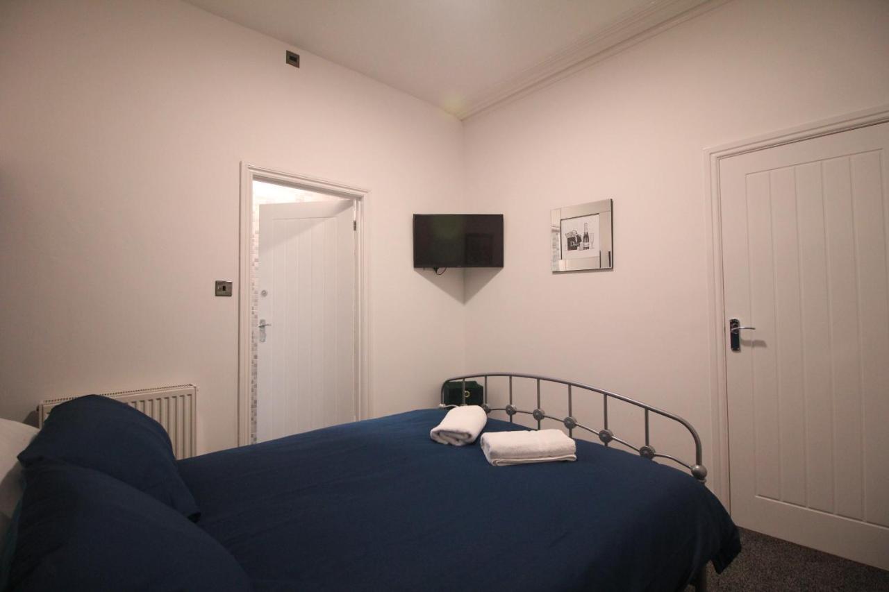 Media Manor - Fully Refurbished In 2022 - Large 6 Bedrooms, 3 Bathrooms Plus Media Games Room Blackpool Zewnętrze zdjęcie